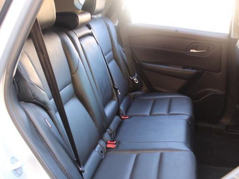 Used 2022 Nissan Rogue SV w/ SV Premium Package FWD image 13
