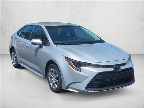 Certified 2026 Toyota Corolla LE FWD image 3