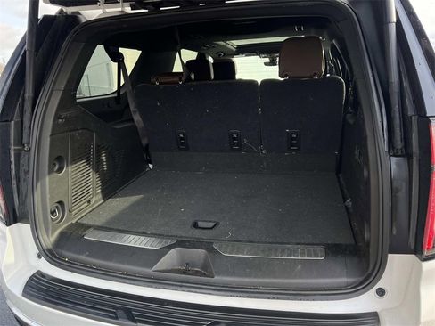 Certified 2021 Chevrolet Suburban High Country image 10