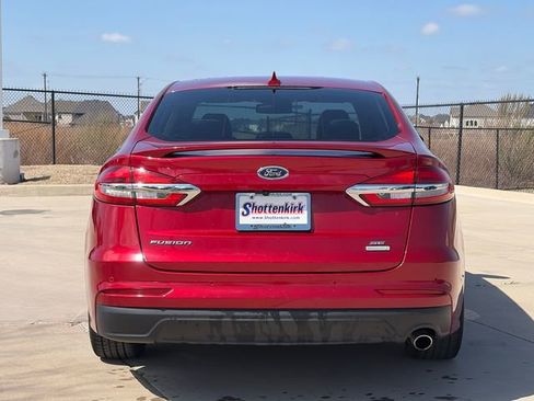 Used 2020 Ford Fusion SE w/ Equipment Group 151A image 8