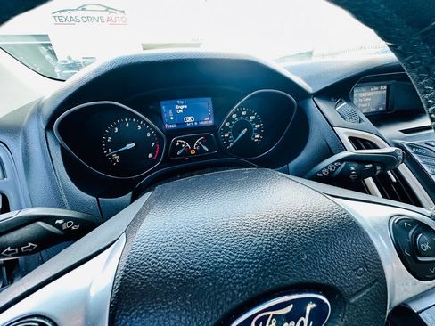 Used 2013 Ford Focus SE FWD image 15