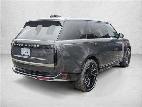 New 2026 Land Rover Range Rover Long Wheelbase SE image 2
