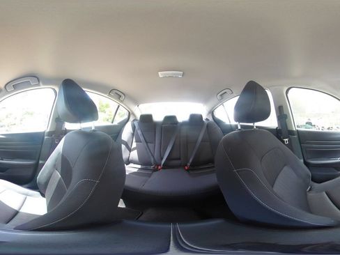 Used 2025 Nissan Altima 2.5 SV FWD image 38