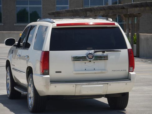 Used 2008 Cadillac Escalade AWD image 15