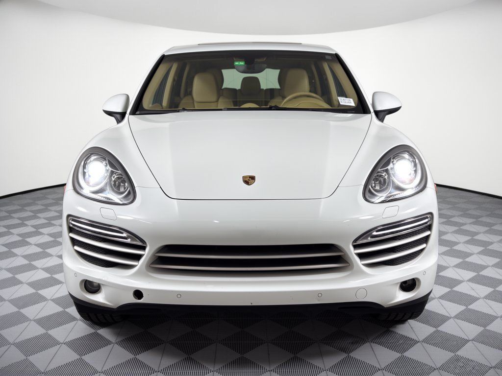 Used 2014 Porsche Cayenne Platinum Edition AWD/4WD image 6