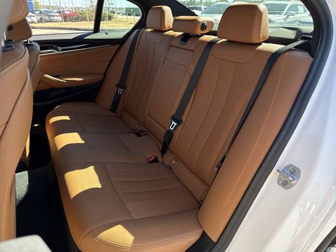 Used 2021 BMW 530i w/ Premium Package RWD image 20