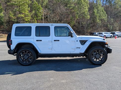Used 2025 Jeep Wrangler Backcountry image 10