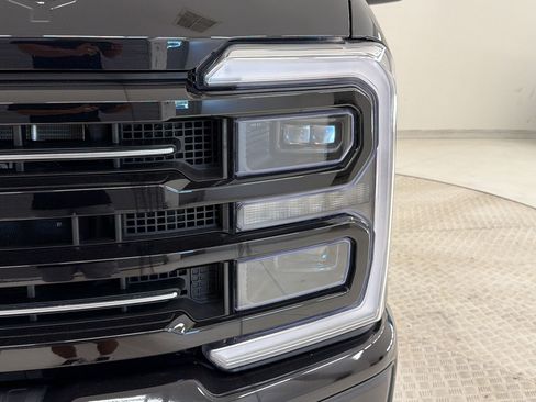 Certified 2026 Ford F250 Platinum AWD/4WD image 12