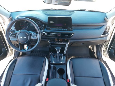 Used 2023 Kia Seltos S w/ Navigation Package image 9