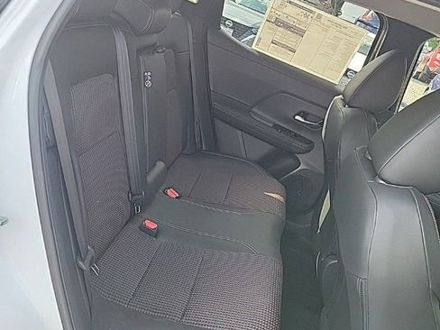 Used 2025 Nissan Kicks SR FWD image 18
