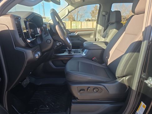 Used 2025 GMC Sierra 1500 SLT w/ SLT Premium Package image 12