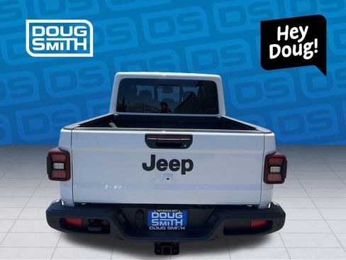 New 2025 Jeep Gladiator Sport image 5