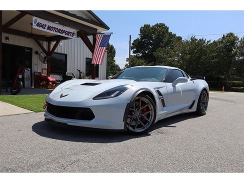 Used 2019 Chevrolet Corvette Grand Sport RWD image 12