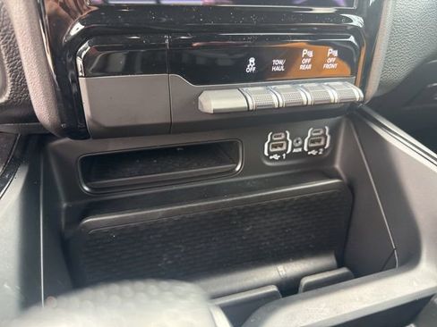 Used 2022 RAM 1500 Laramie image 13