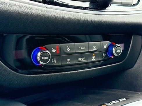 Used 2023 Buick Enclave Premium w/ Experience Buick Package image 18