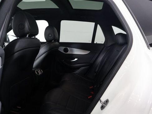 Used 2022 Mercedes-Benz GLC 300 image 11