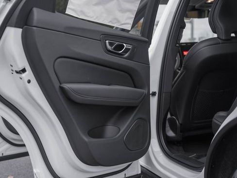 New 2026 Volvo XC60 B5 Ultra w/ Protection Package Premier image 34