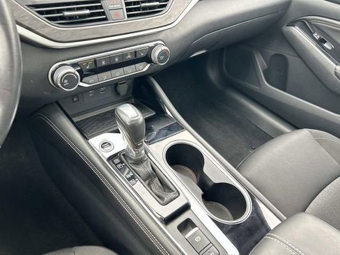 Used 2023 Nissan Altima 2.5 SV w/ SV Premium Package image 25