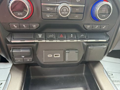 Certified 2022 Chevrolet Silverado 3500 LTZ w/ LTZ Convenience Package image 33