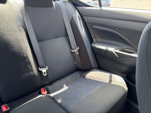 Used 2025 Nissan Versa SV FWD image 35