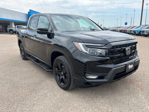 Used 2025 Honda Ridgeline Black Edition image 8