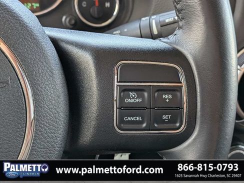 Used 2018 Jeep Wrangler Unlimited Rubicon AWD/4WD image 24