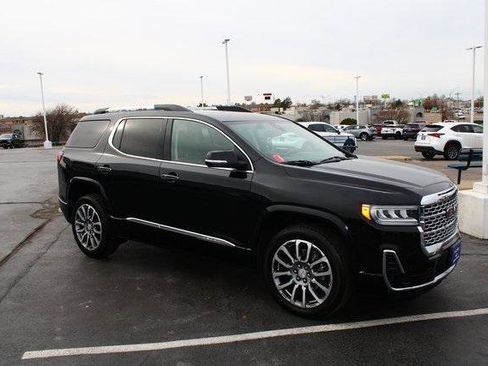 Used 2023 GMC Acadia Denali image 6