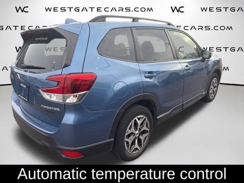 Used 2021 Subaru Forester Premium image 8