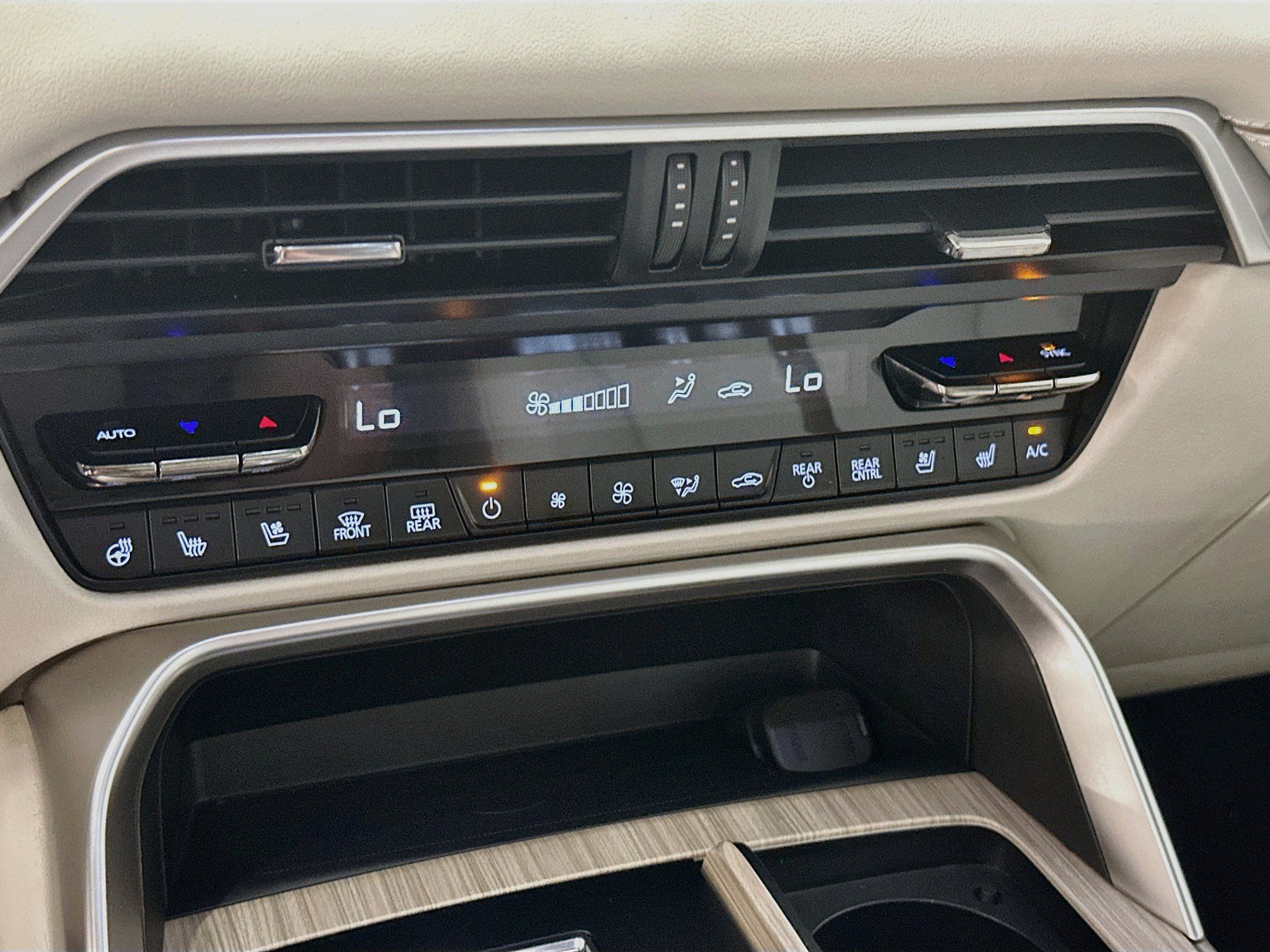 Used 2024 MAZDA CX-90 Plug-In Hybrid w/ Premium Plus AWD/4WD image 24
