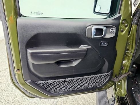 Used 2021 Jeep Wrangler Rubicon w/ LED Lighting Group AWD/4WD image 10