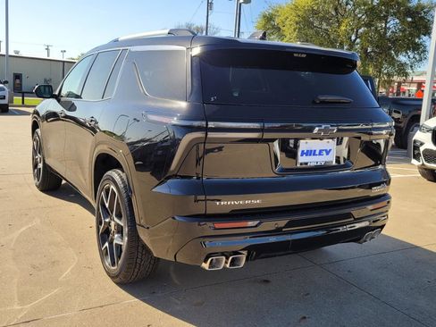 New 2026 Chevrolet Traverse High Country FWD image 3