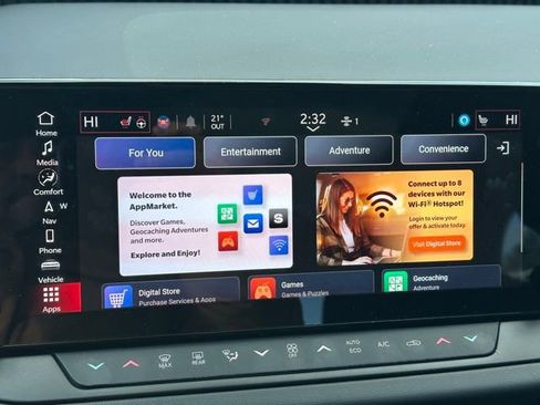 Used 2025 Dodge Charger R/T w/ Sun & Sound Package image 20