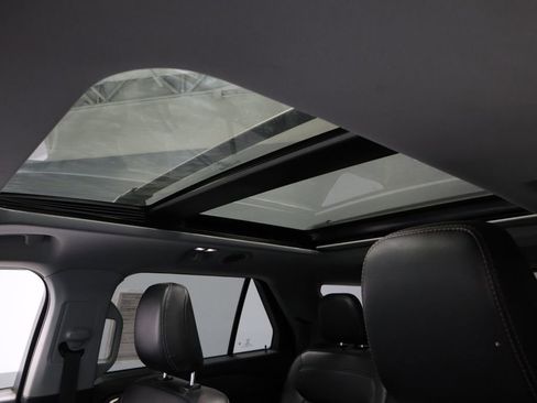 Certified 2020 Ford Explorer XLT w/ Equipment Group 202A image 36