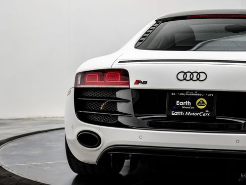 Used 2010 Audi R8 V10 image 17