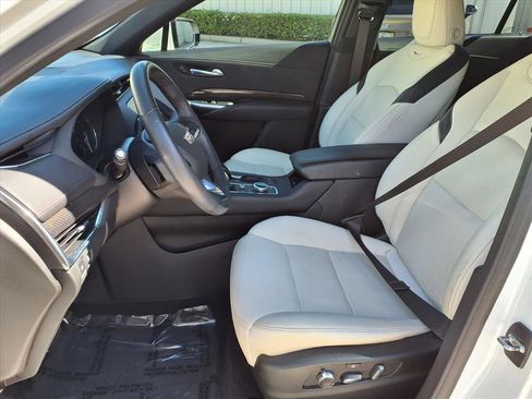 Used 2023 Cadillac XT4 Sport image 19