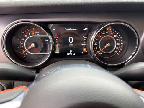 Used 2023 Jeep Gladiator Mojave w/ LED Lighting Group AWD/4WD image 9