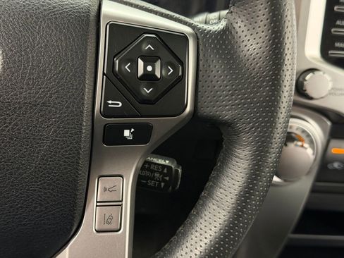 Used 2021 Toyota 4Runner SR5 Premium w/ Moonroof Package AWD/4WD image 25