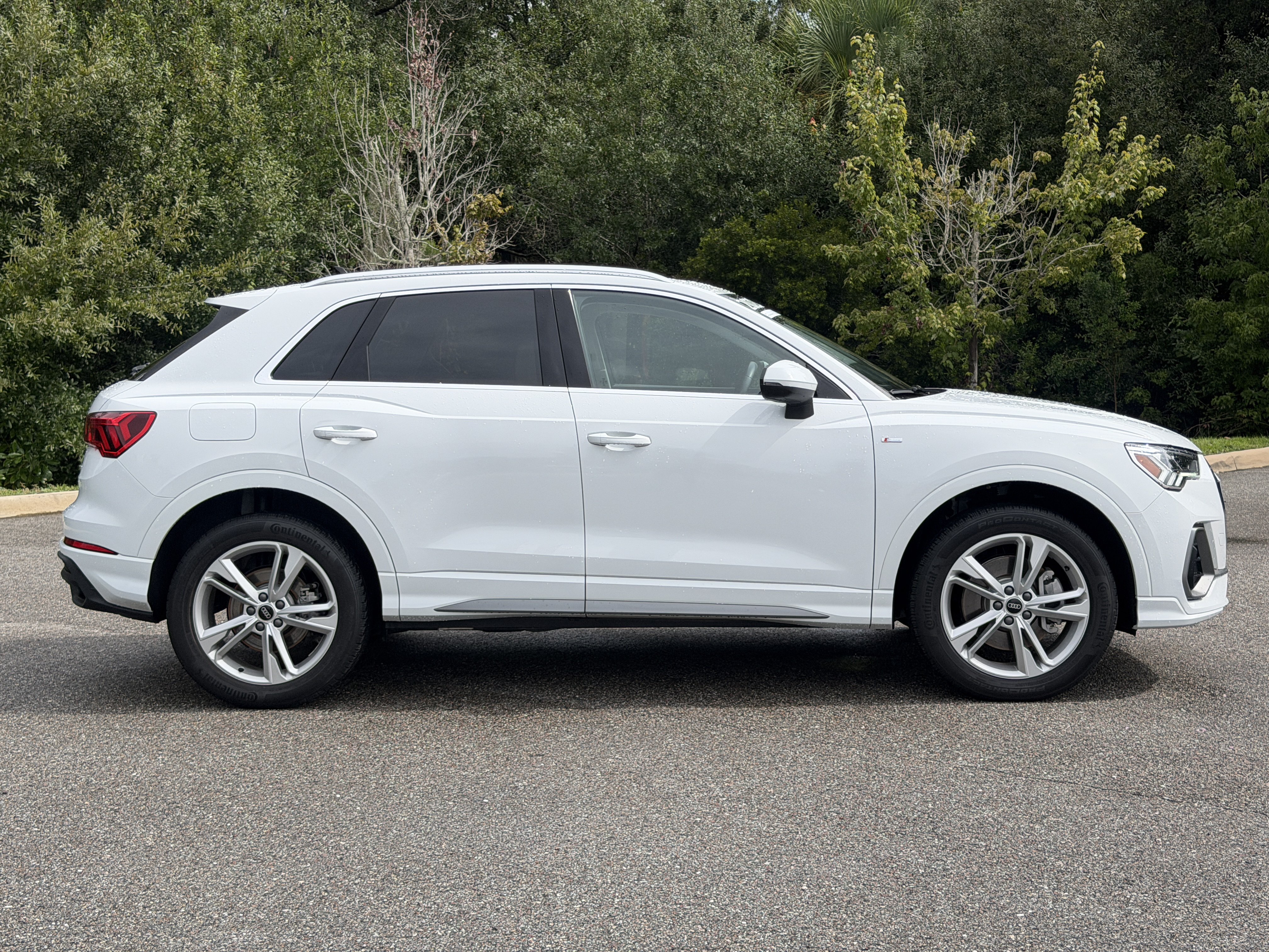 Used 2023 Audi Q3 2.0T Premium AWD/4WD image 8