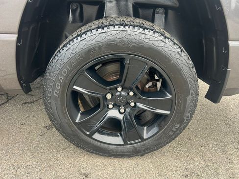 Used 2020 RAM 1500 Big Horn AWD/4WD image 12