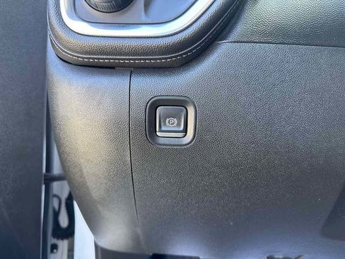 Used 2019 Chevrolet Silverado 1500 LT Trail Boss image 30