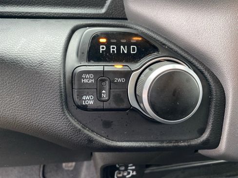 Used 2024 RAM 2500 Big Horn w/ Bed Utility Group image 12