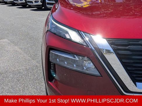 Used 2021 Nissan Rogue SV w/ Premium Package AWD/4WD image 9