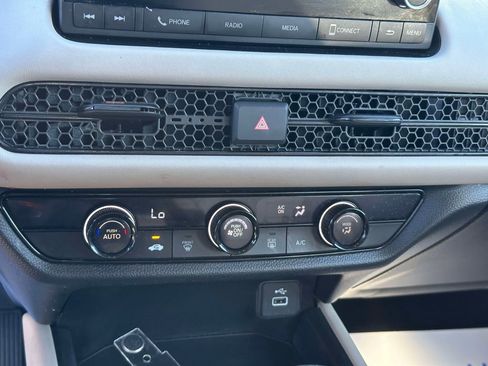 Used 2023 Honda HR-V LX image 26
