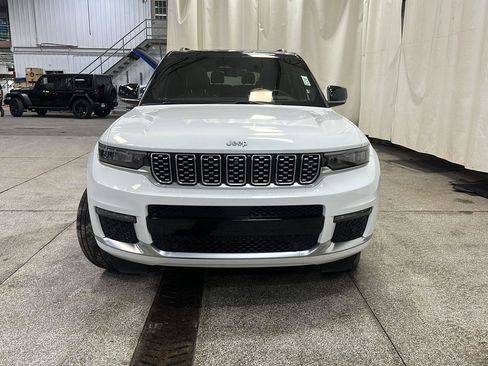 Used 2023 Jeep Grand Cherokee L Summit image 8