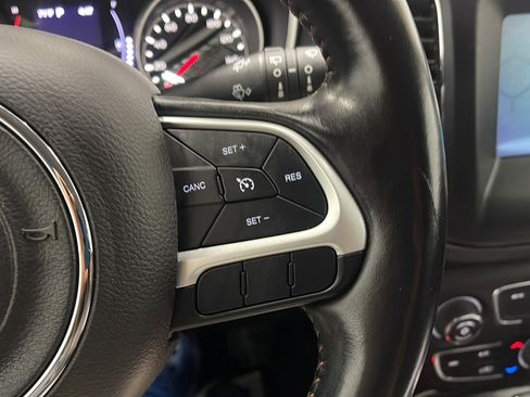Used 2020 Jeep Compass Latitude AWD/4WD image 7