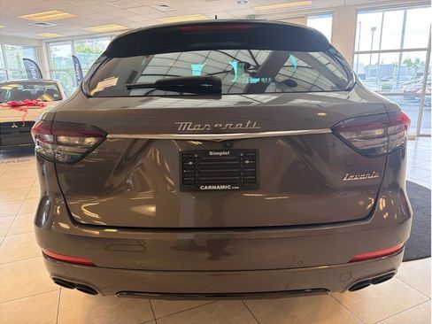 Used 2022 Maserati Levante GT AWD/4WD image 4