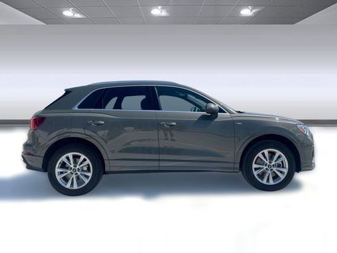 New 2025 Audi Q3 2.0T Premium image 8