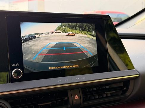 Used 2024 Toyota Prius Prime FWD image 25