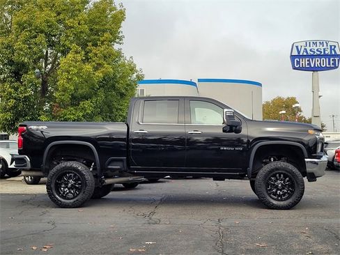 Used 2020 Chevrolet Silverado 3500 LTZ w/ LTZ Convenience Package image 5