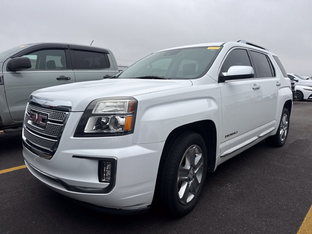 Used 2017 GMC Terrain Denali FWD image 1